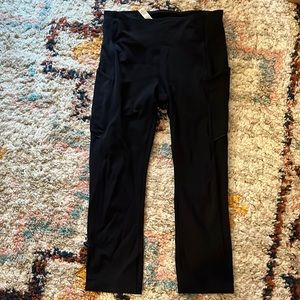Lululemon below knee / 7/8th length leggings black